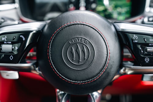Lister Stealth — Lister steering wheel boss