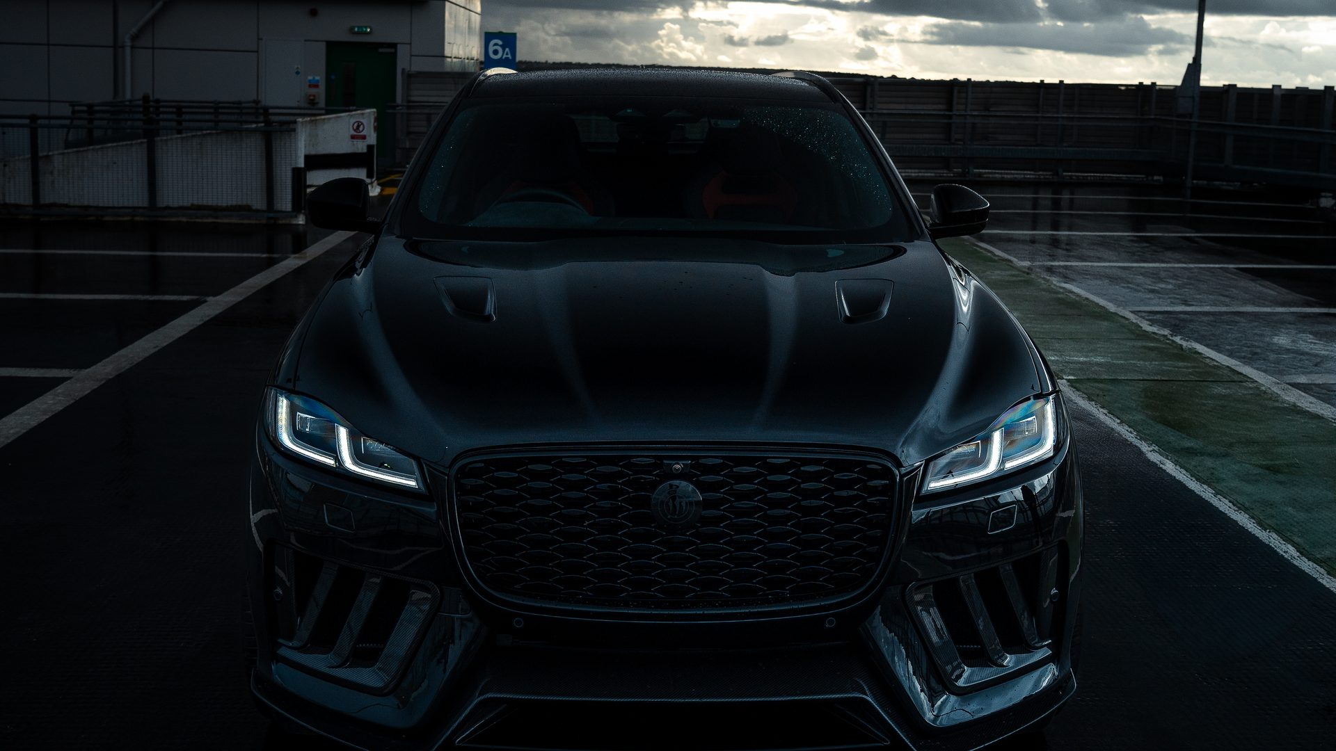 Lister Stealth &mdash; front three-quarter